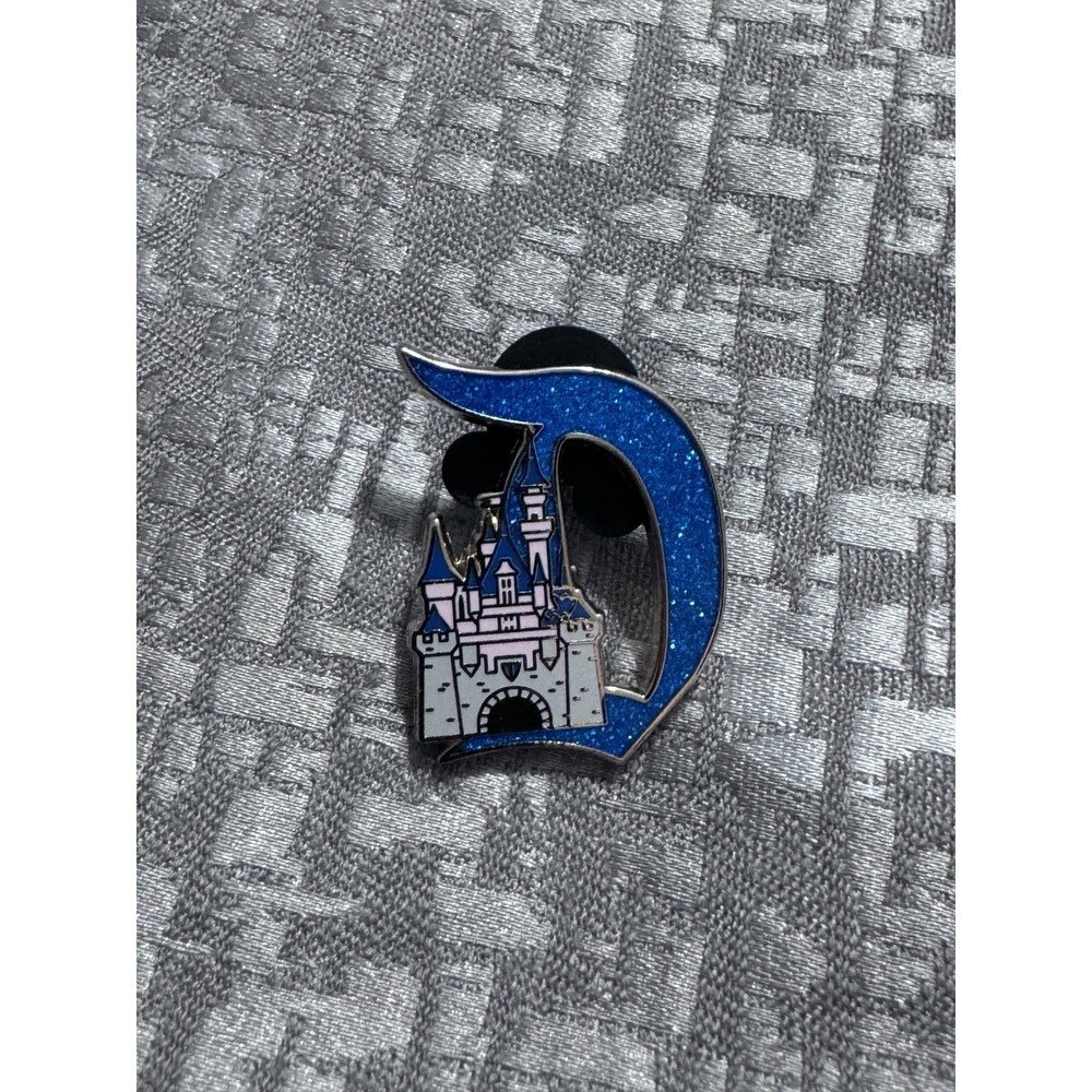2025 Disney Pin Sleeping Beauty Castle D Mystery Key Disneyland 70th Anniversary